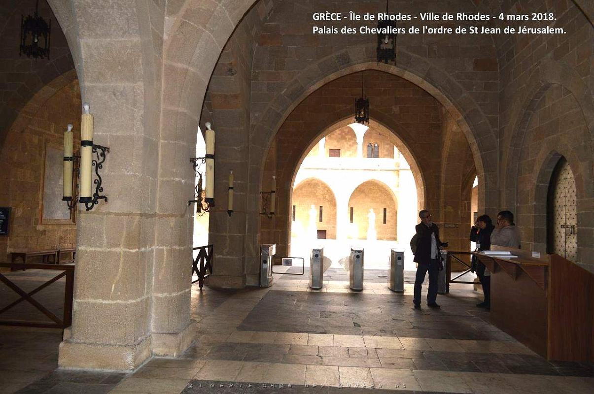016- Rhodes Palais des Chevaliers.JPG